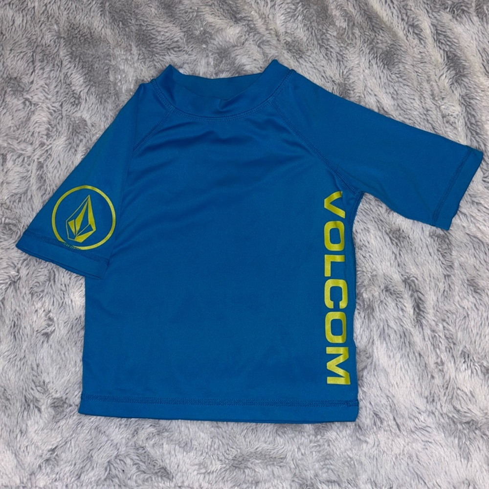 💎 Volcom Boys Rashguard Size 2T